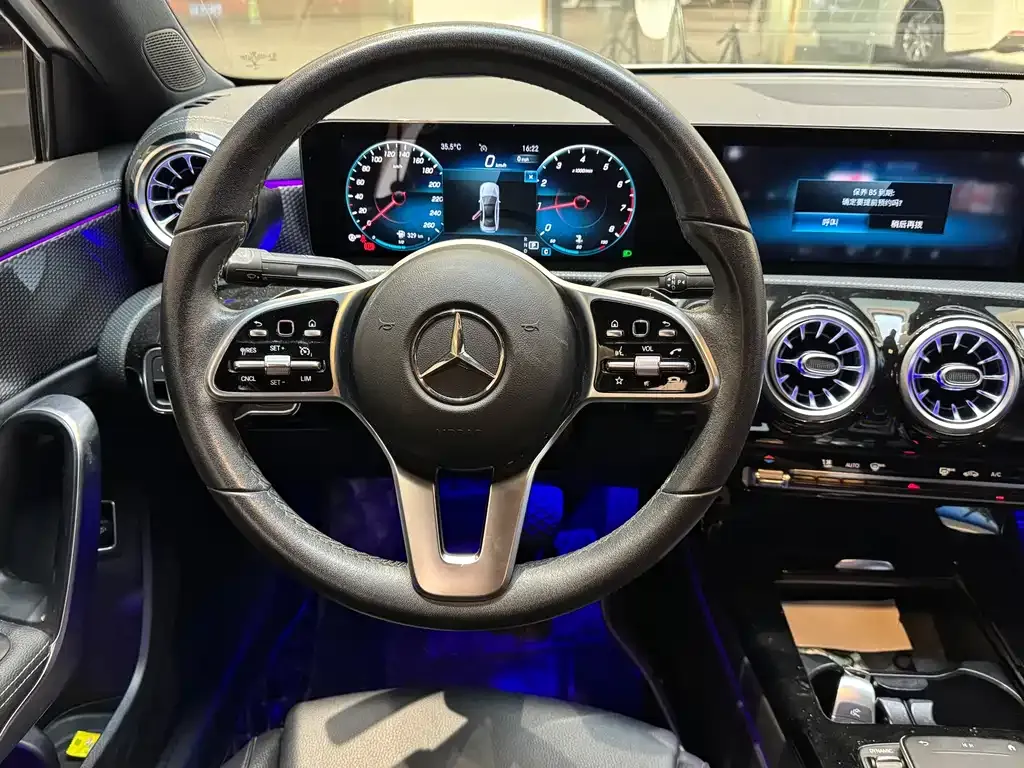 Mercedes-Benz A-Class — фото 10