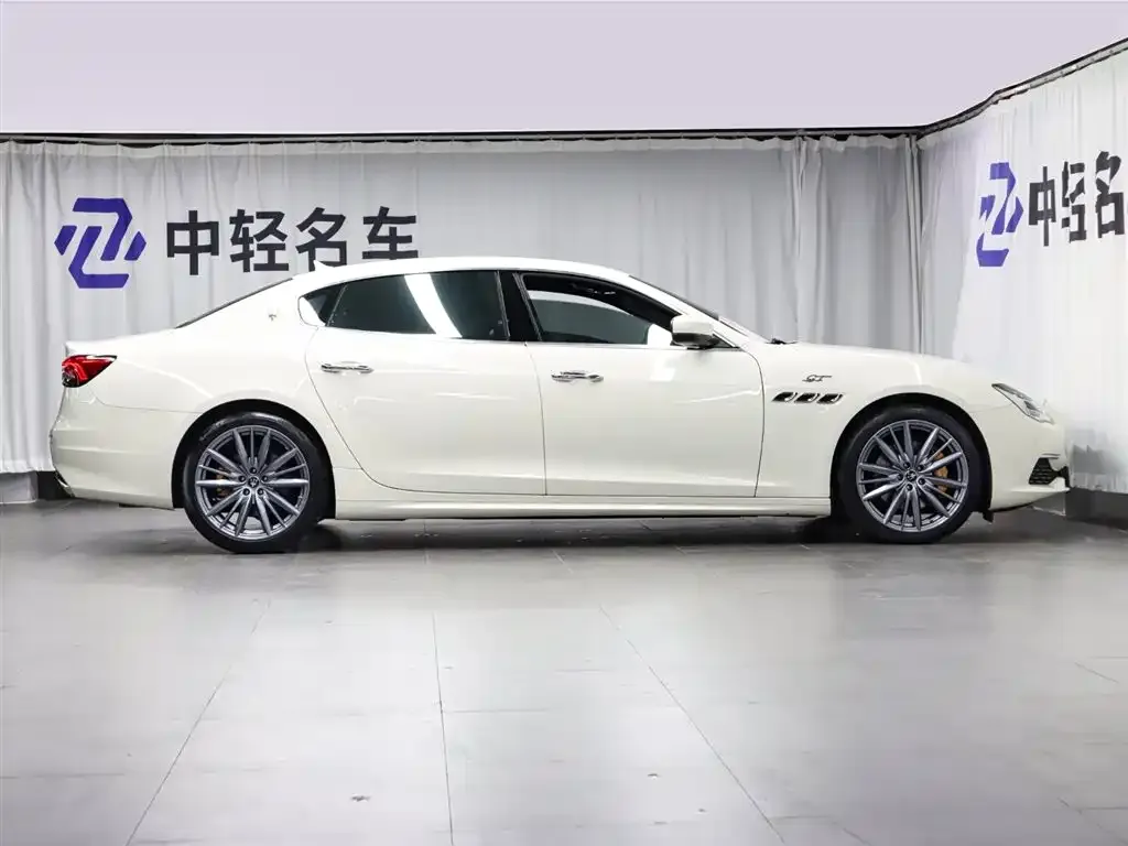 Maserati Quattroporte — фото 3