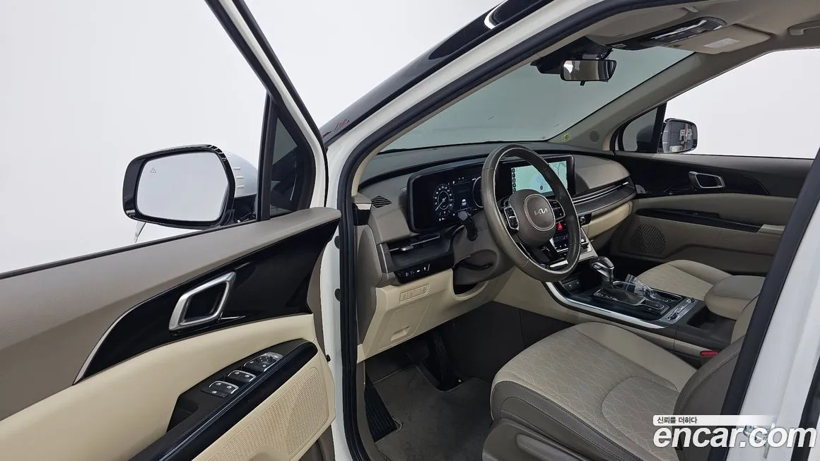 Kia Carnival — фото 10