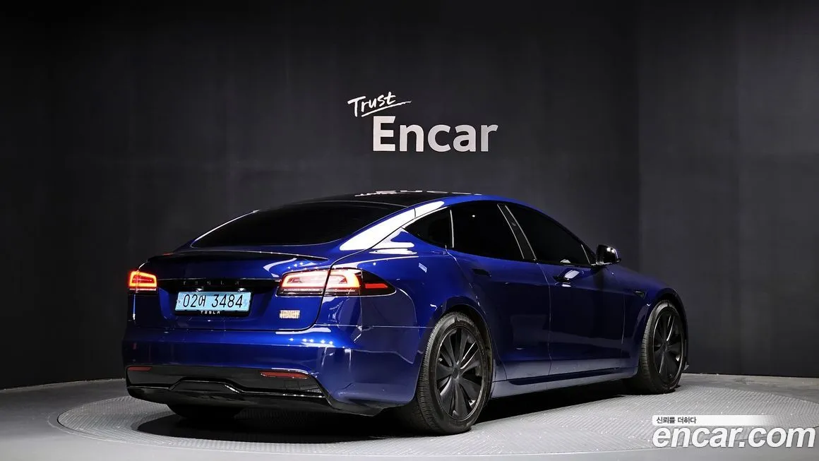 Tesla Model S — фото 2
