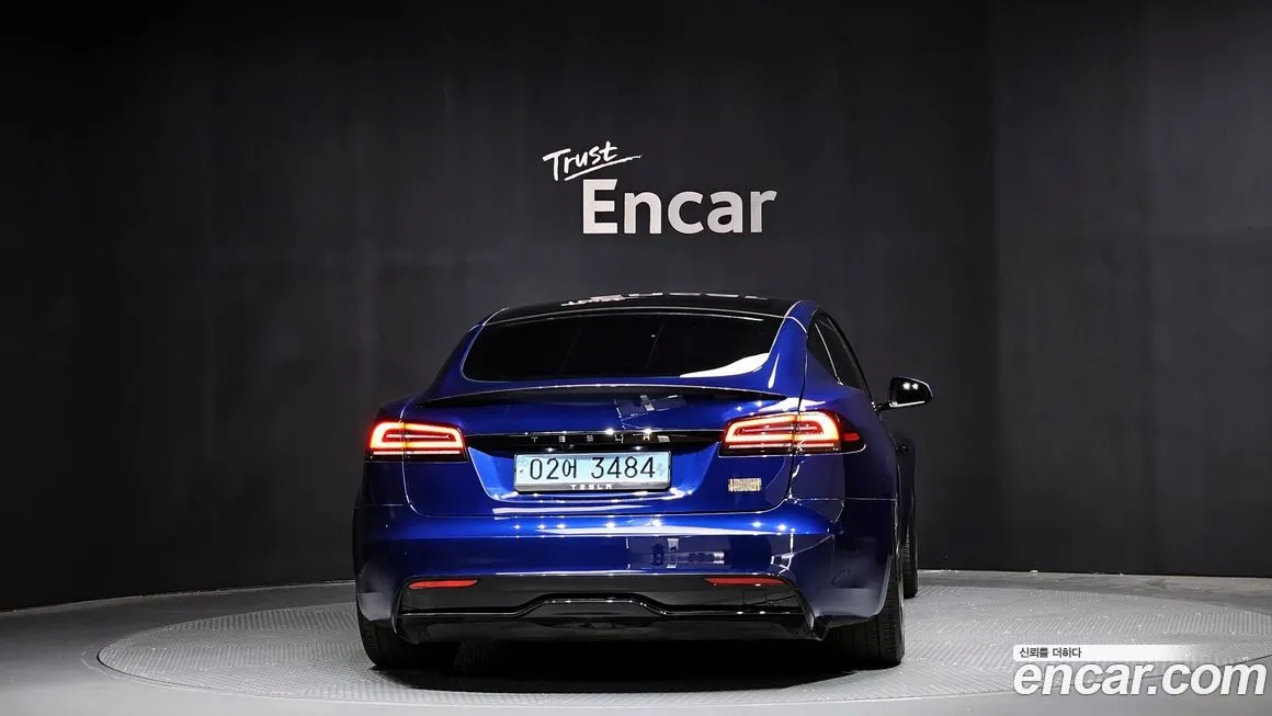 Tesla Model S — фото 4