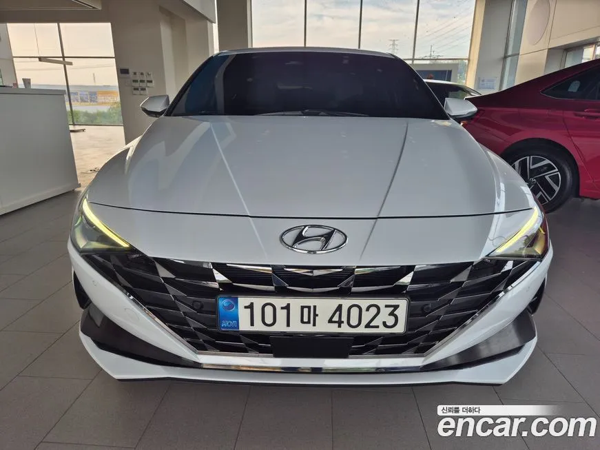 Hyundai AVANTE — фото 1