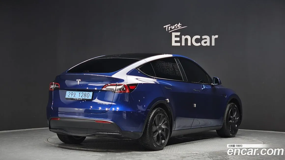Tesla Model Y — фото 2
