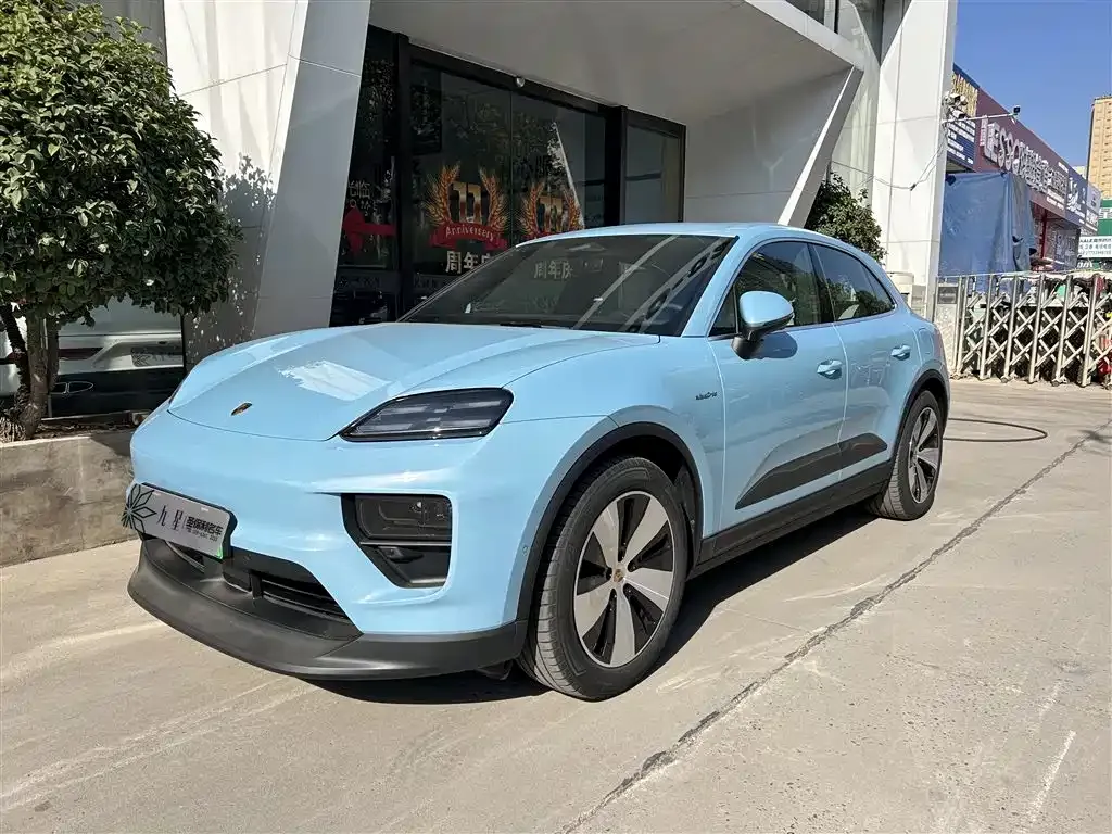 Porsche Macan EV — фото 1