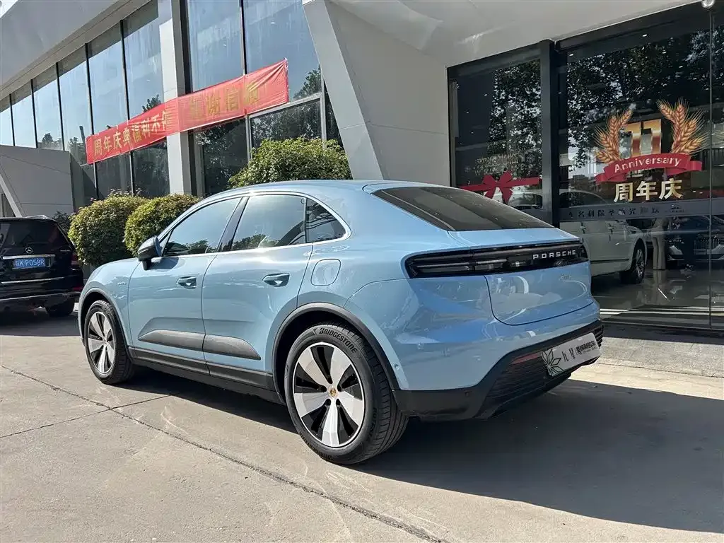 Porsche Macan EV — фото 3
