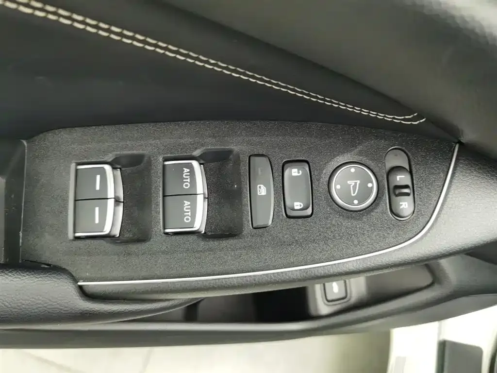 Honda Inspire — фото 9