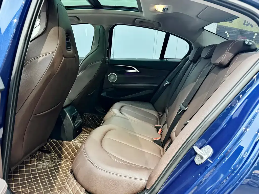BMW 1 Series — фото 10