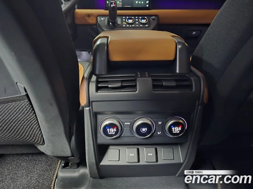 Land Rover Defender — фото 10