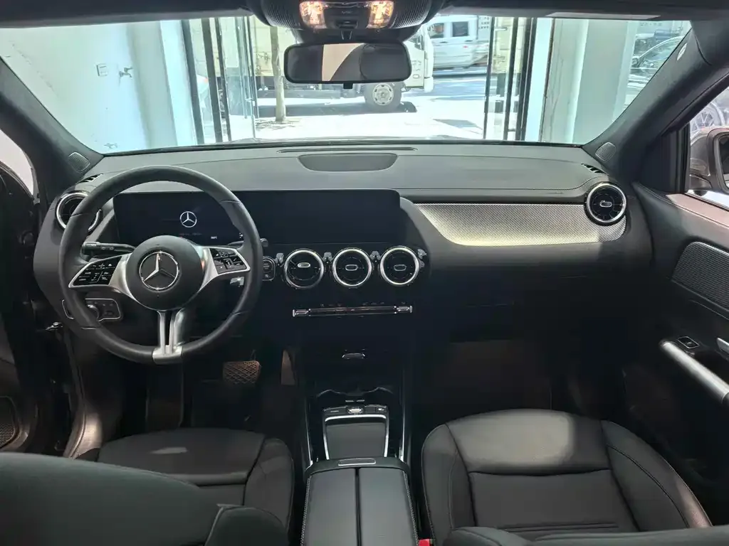 Mercedes-Benz GLA — фото 6