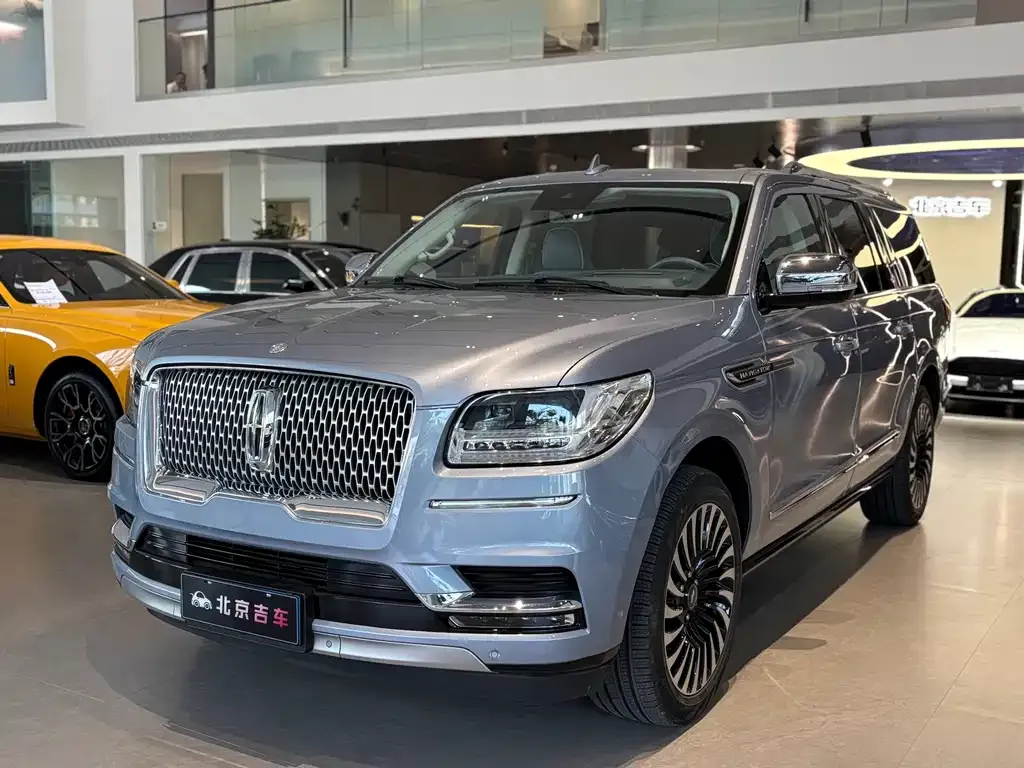Lincoln Navigator — фото 1