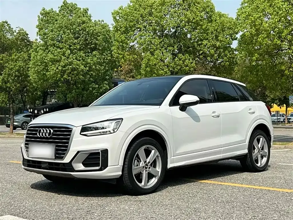 Audi Q2L — фото 3