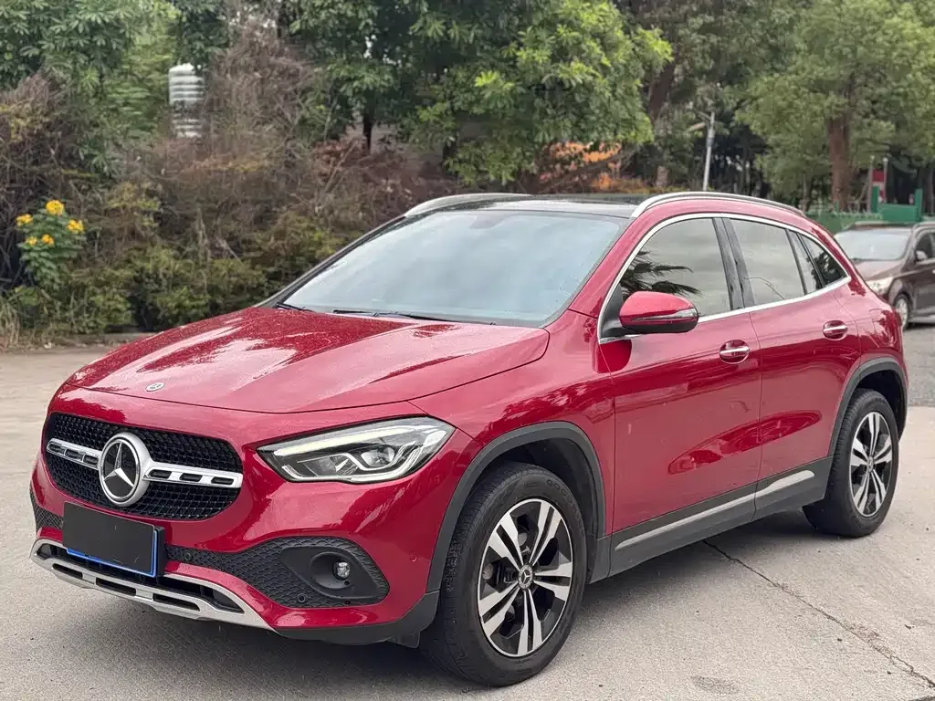 Mercedes-Benz GLA — фото 1