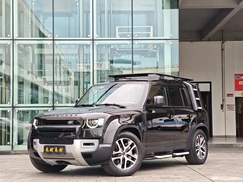 Land Rover Defender — фото 1