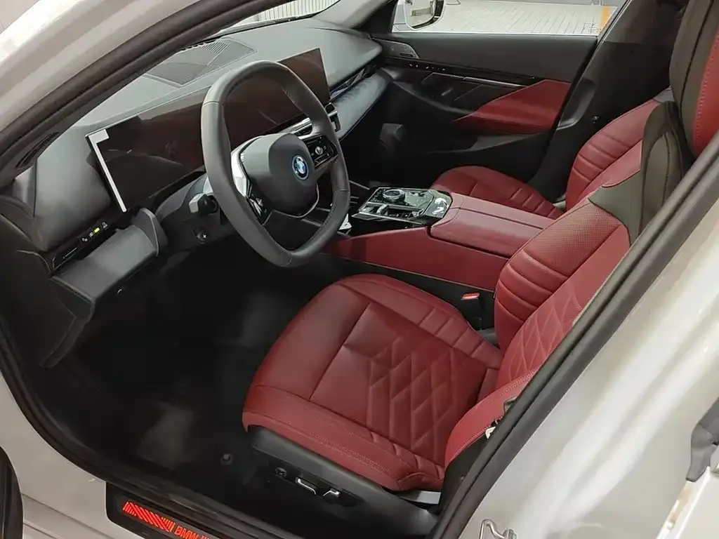 BMW i5 — фото 10