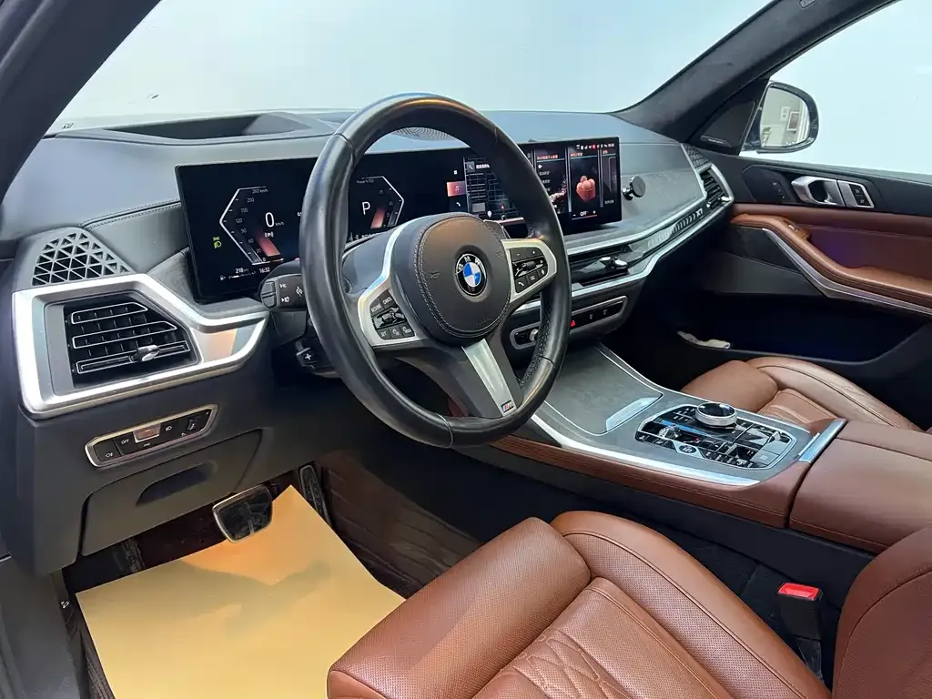 BMW X7 — фото 4