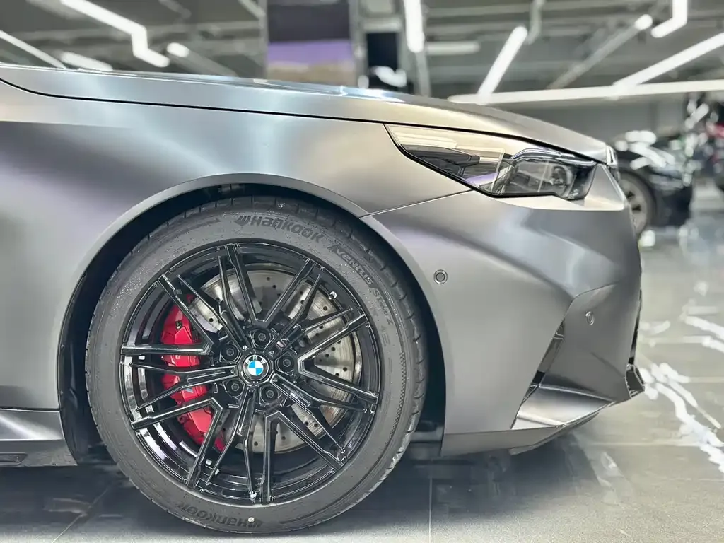 BMW M5 New Energy — фото 4