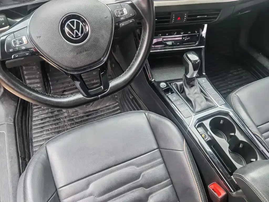 Volkswagen Passat — фото 8