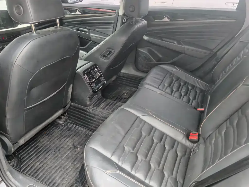 Volkswagen Passat — фото 9
