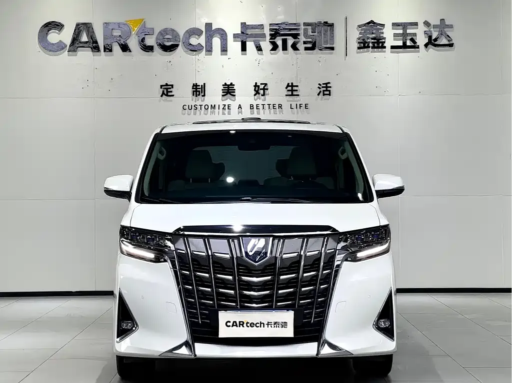 Toyota Alphard — фото 2