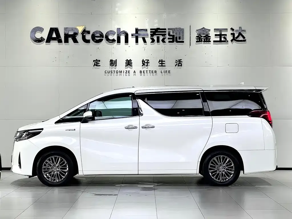 Toyota Alphard — фото 4