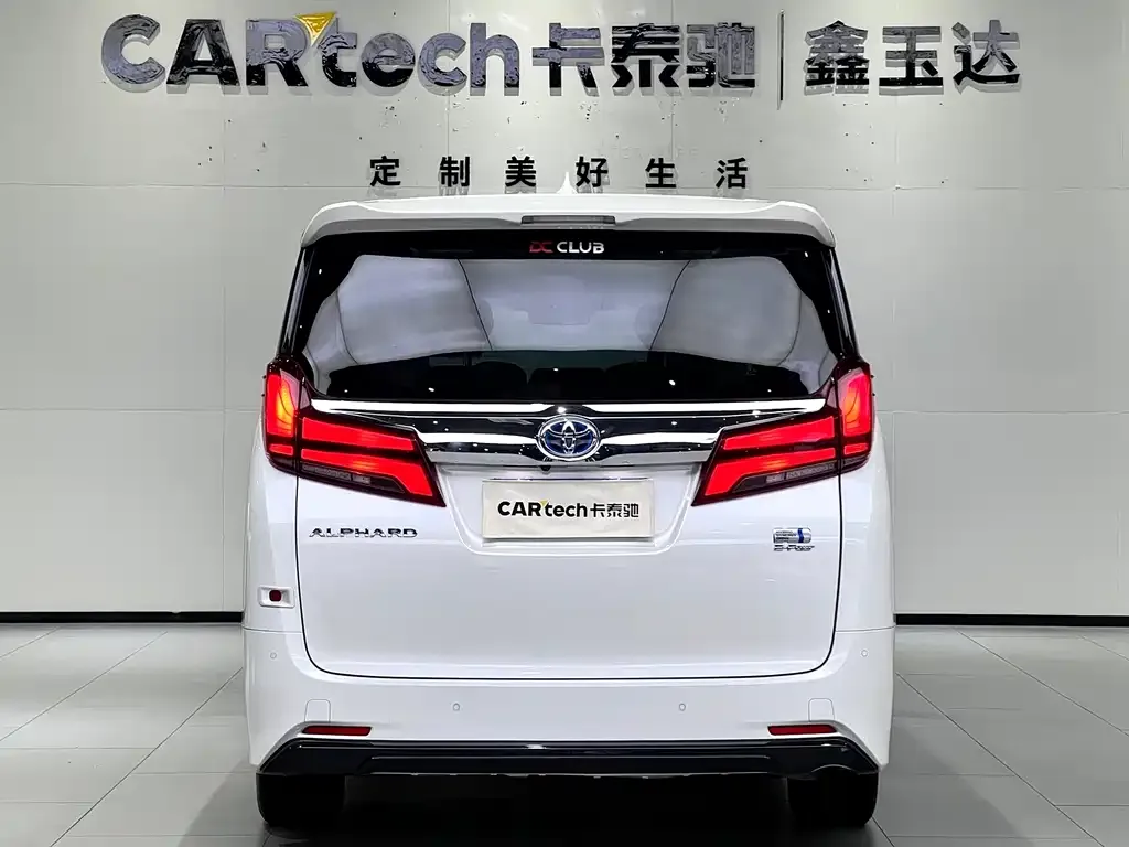 Toyota Alphard — фото 6