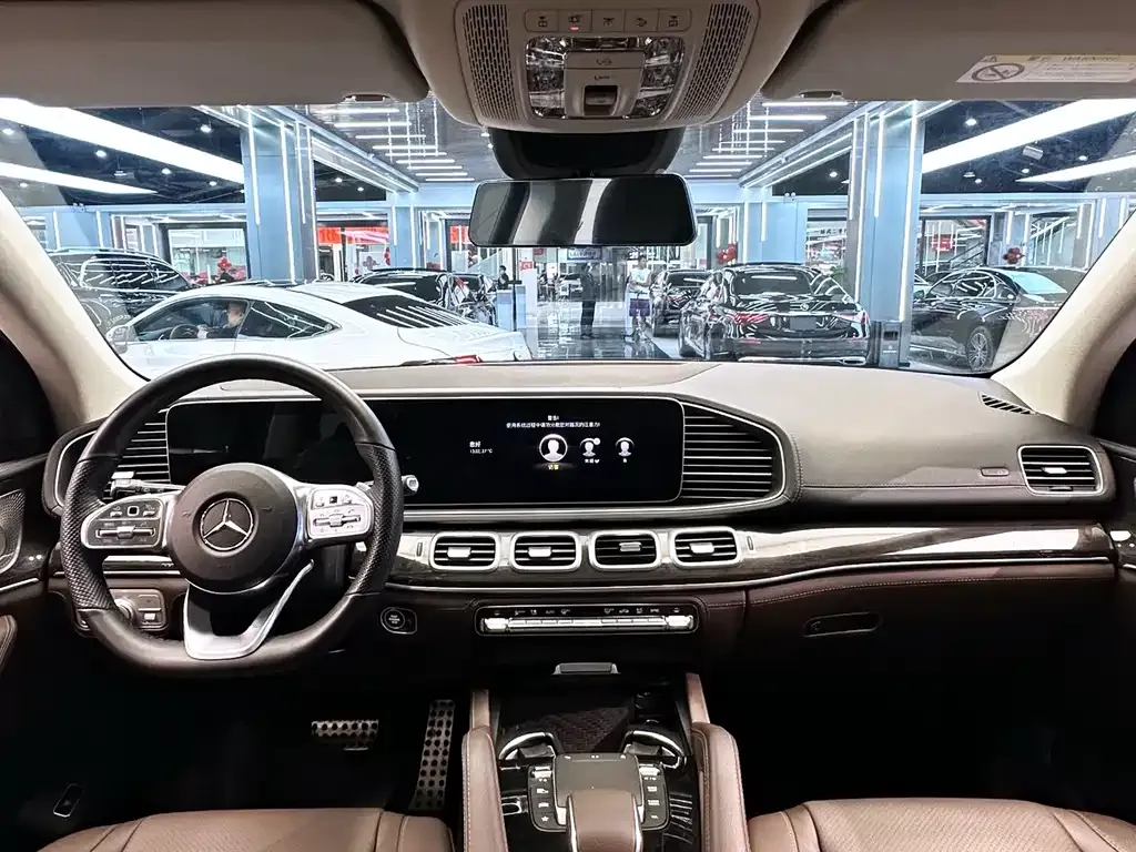 Mercedes-Benz GLS — фото 4