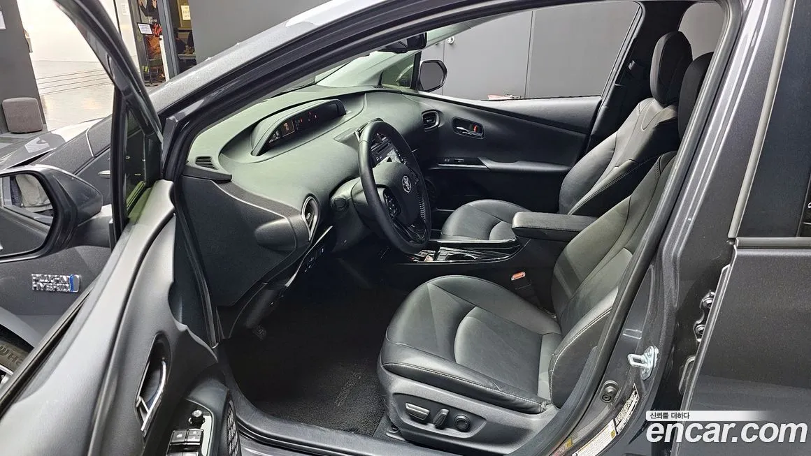 Toyota Prius — фото 10