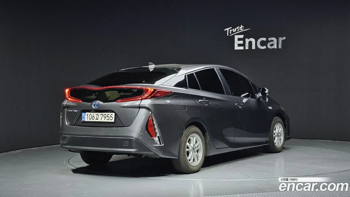 Toyota Prius — фото 2