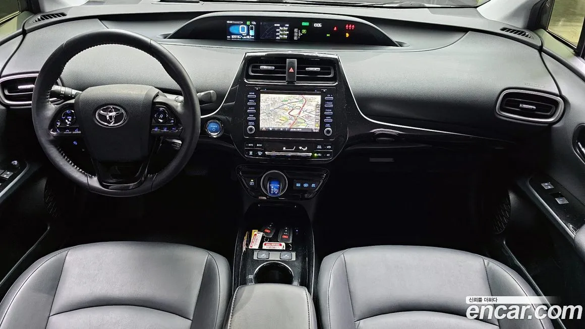 Toyota Prius — фото 7