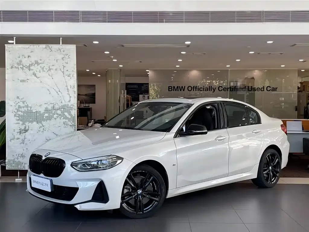 BMW 1 Series — фото 1