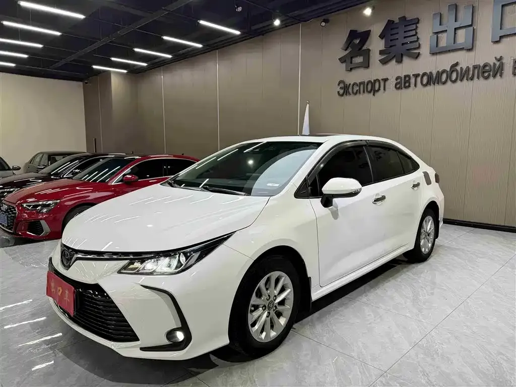 Toyota Corolla — фото 1