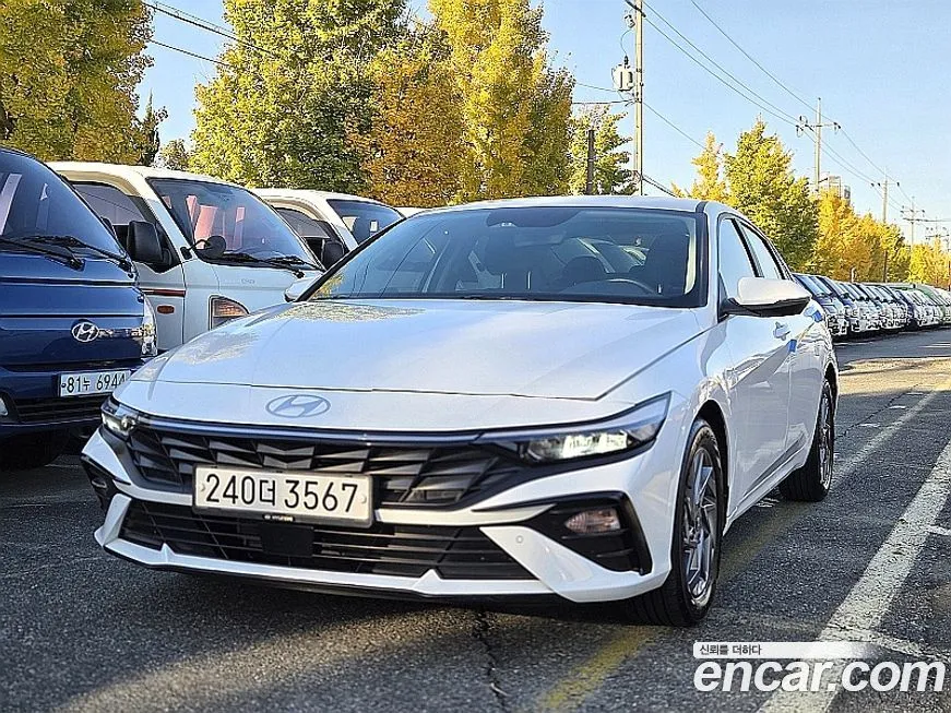 Hyundai AVANTE — фото 1