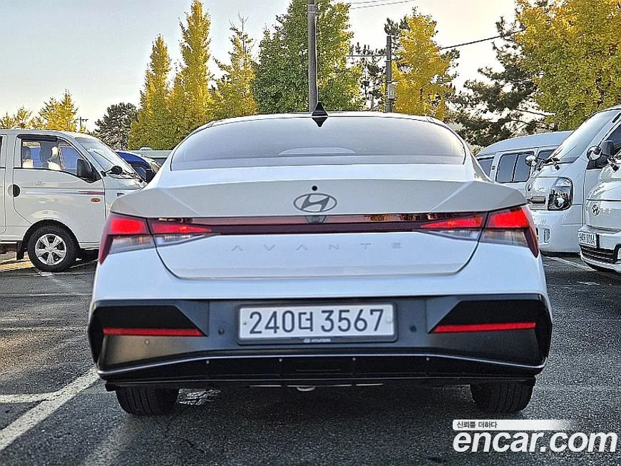Hyundai AVANTE — фото 2