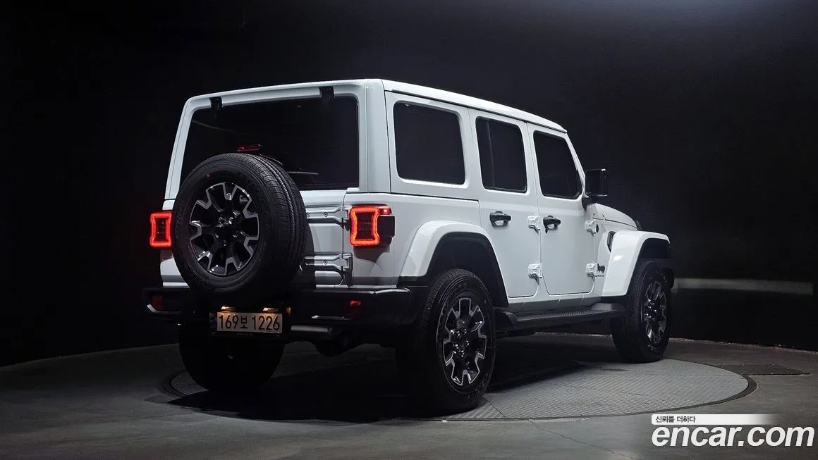 Jeep Wrangler — фото 2