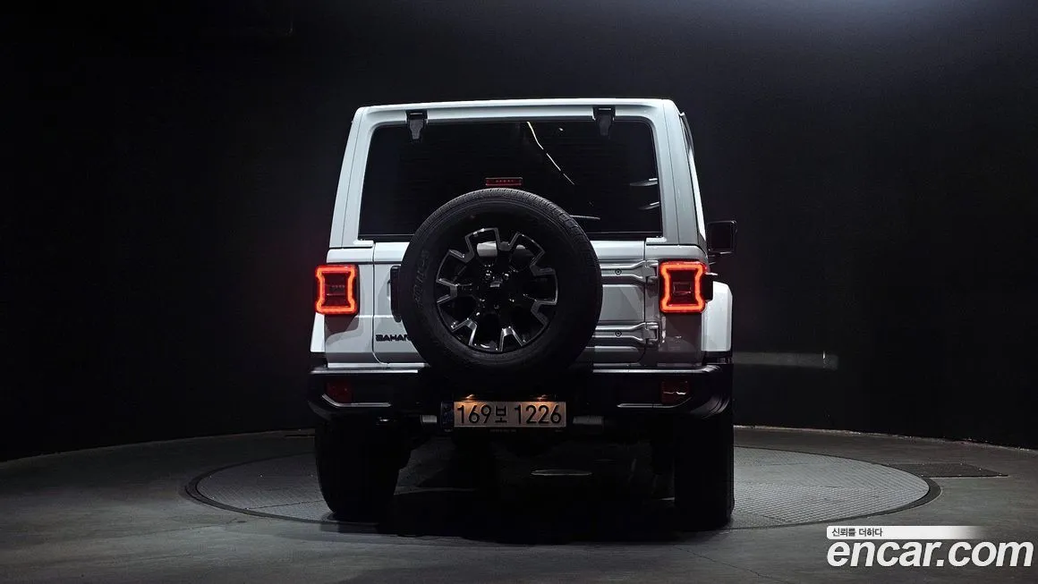 Jeep Wrangler — фото 4