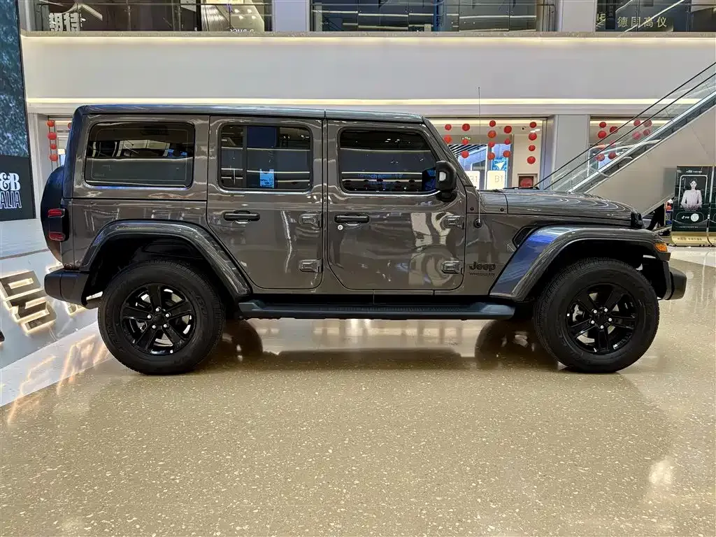 Jeep Wrangler — фото 4
