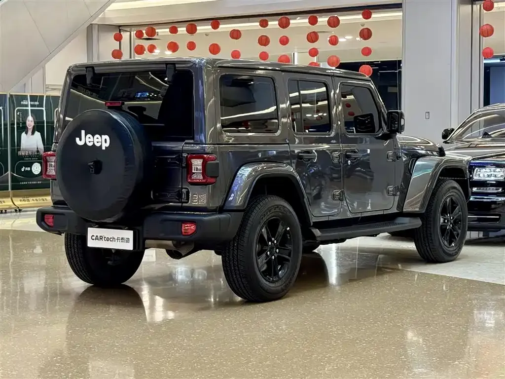 Jeep Wrangler — фото 5