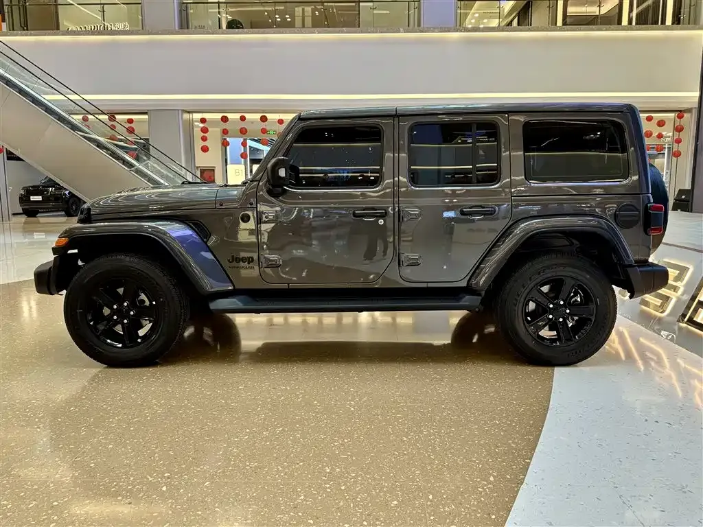 Jeep Wrangler — фото 8