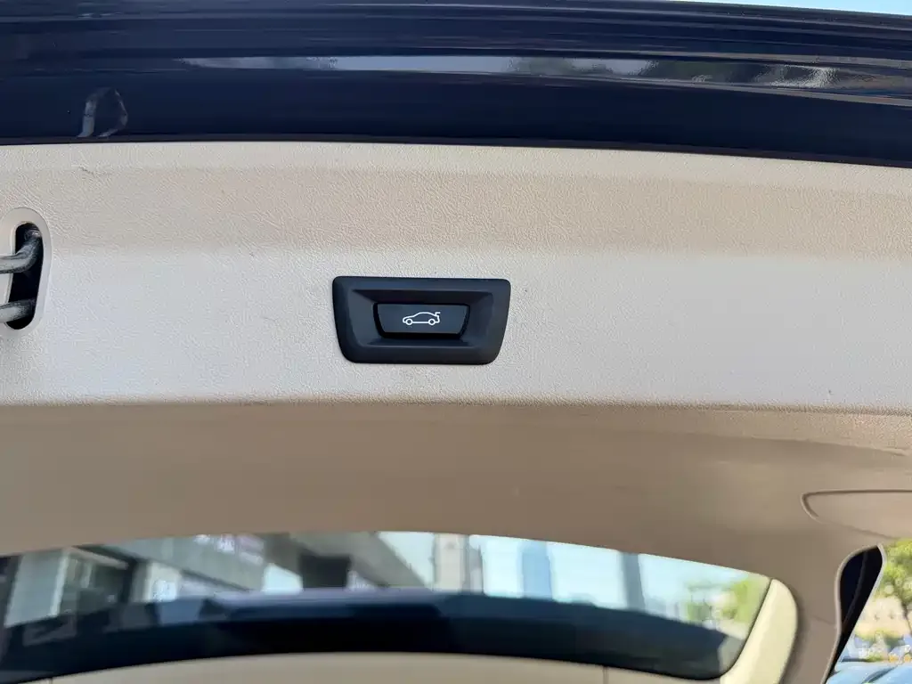 BMW iX3 — фото 10