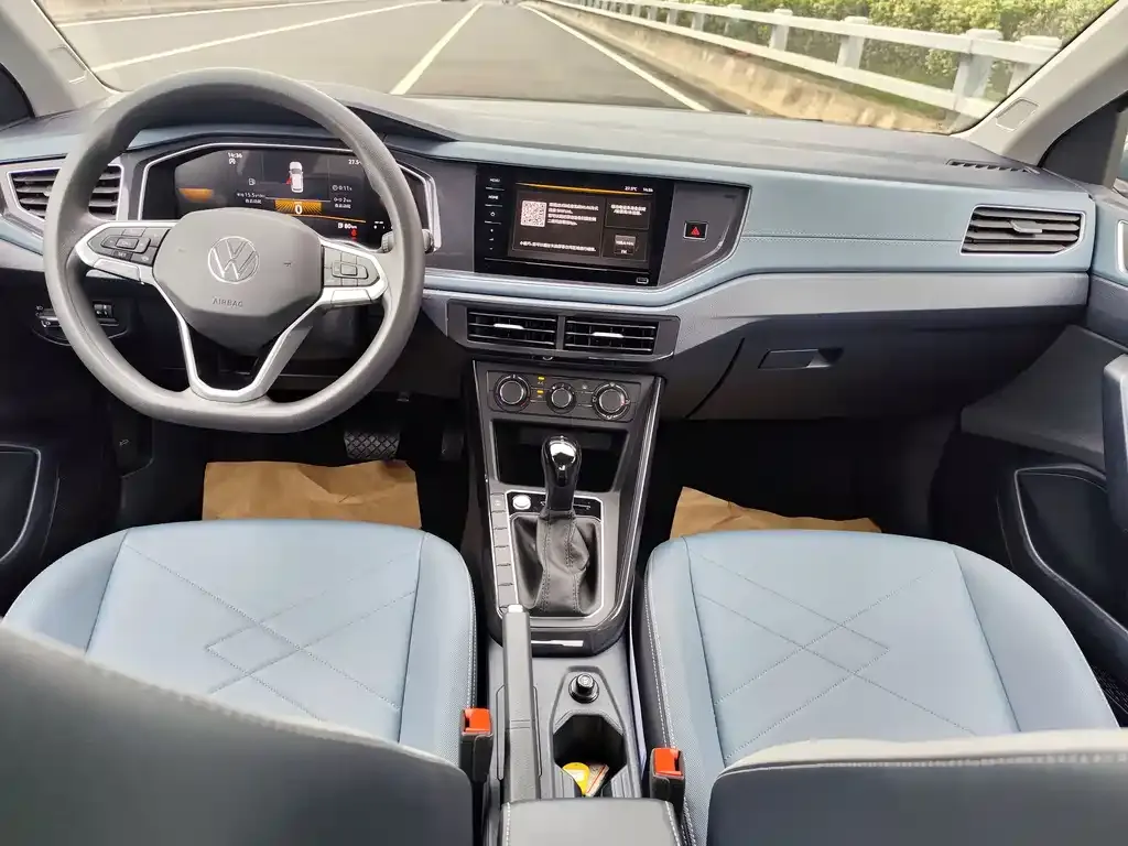Volkswagen Lavida — фото 10