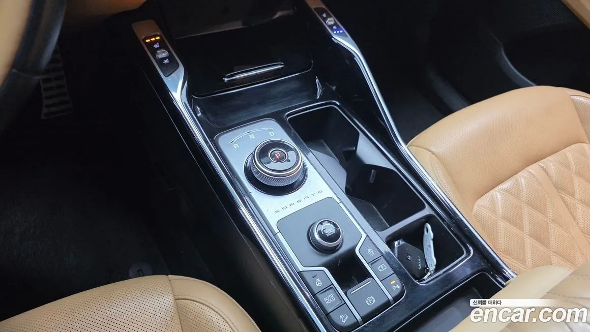 Kia Sorento — фото 9
