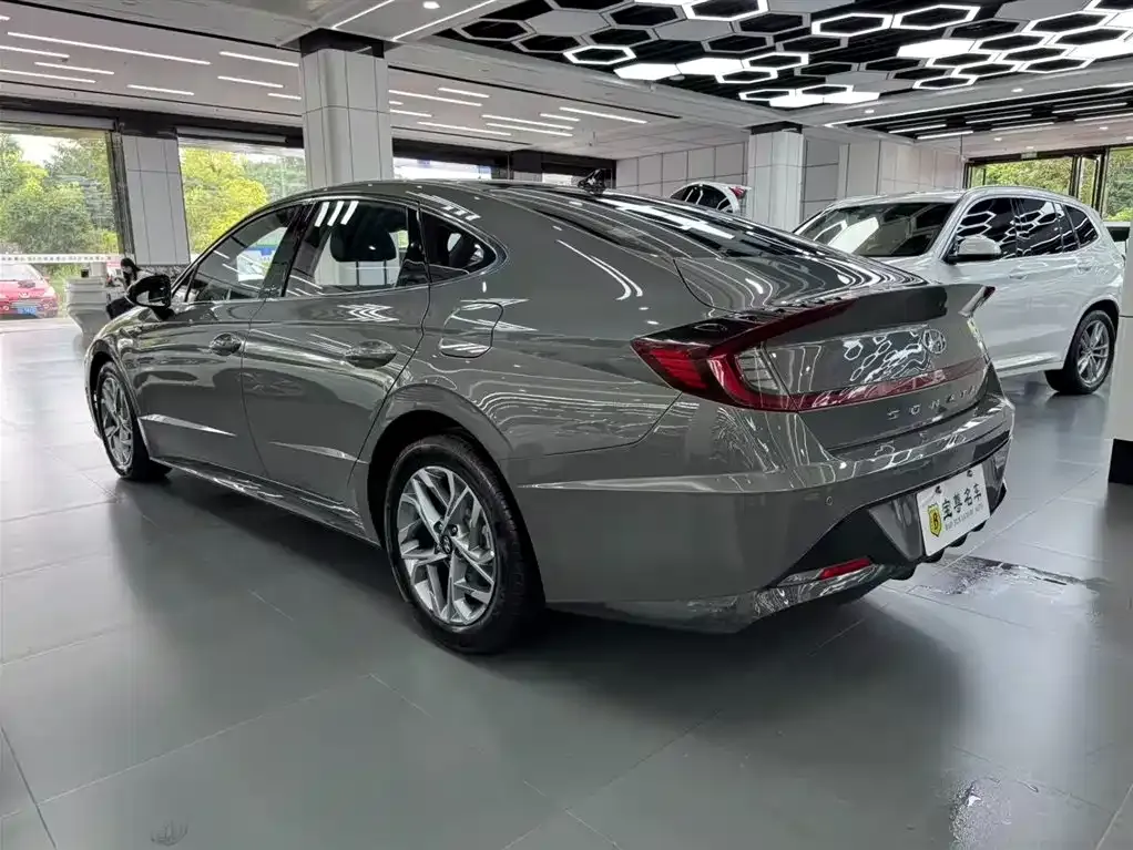 Hyundai Sonata — фото 6