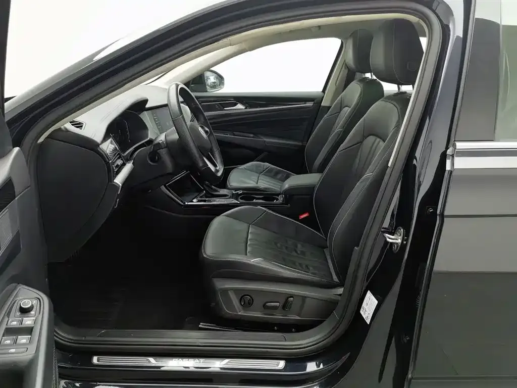 Volkswagen Passat — фото 10