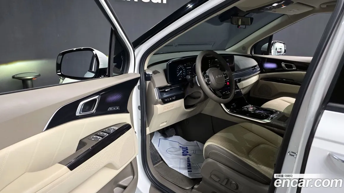 Kia Carnival — фото 10