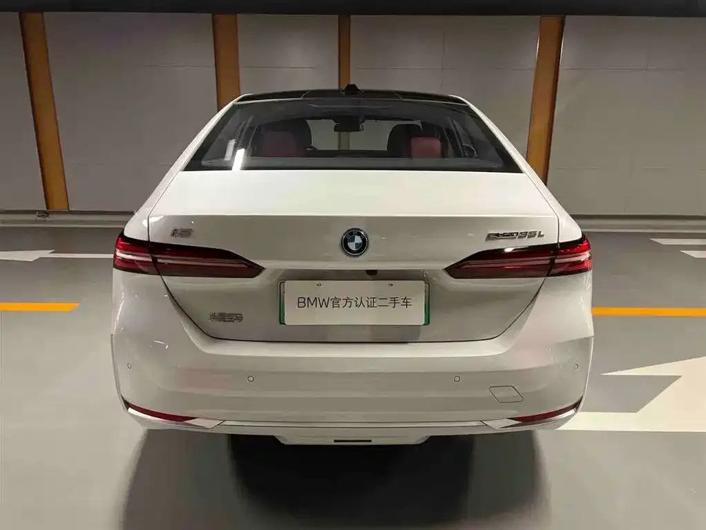 BMW i5 — фото 3