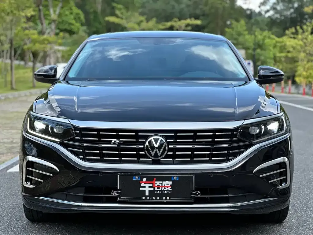 Volkswagen Passat — фото 2
