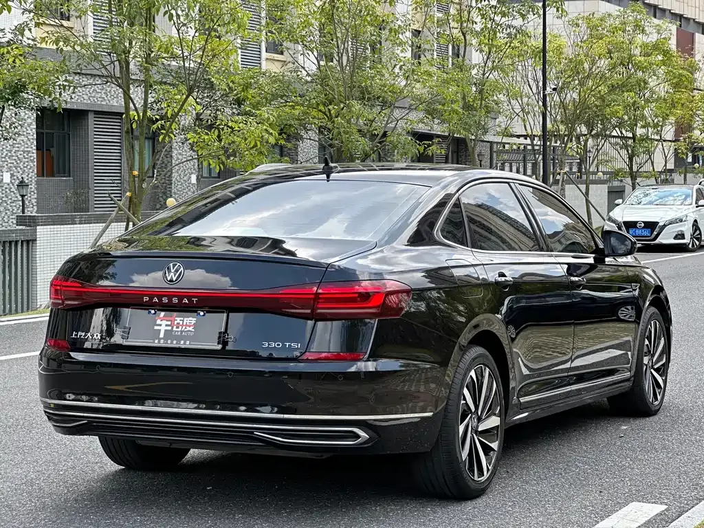 Volkswagen Passat — фото 4