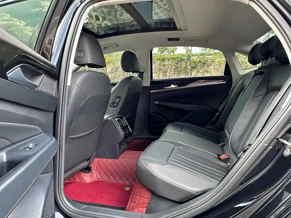 Volkswagen Passat — фото 8