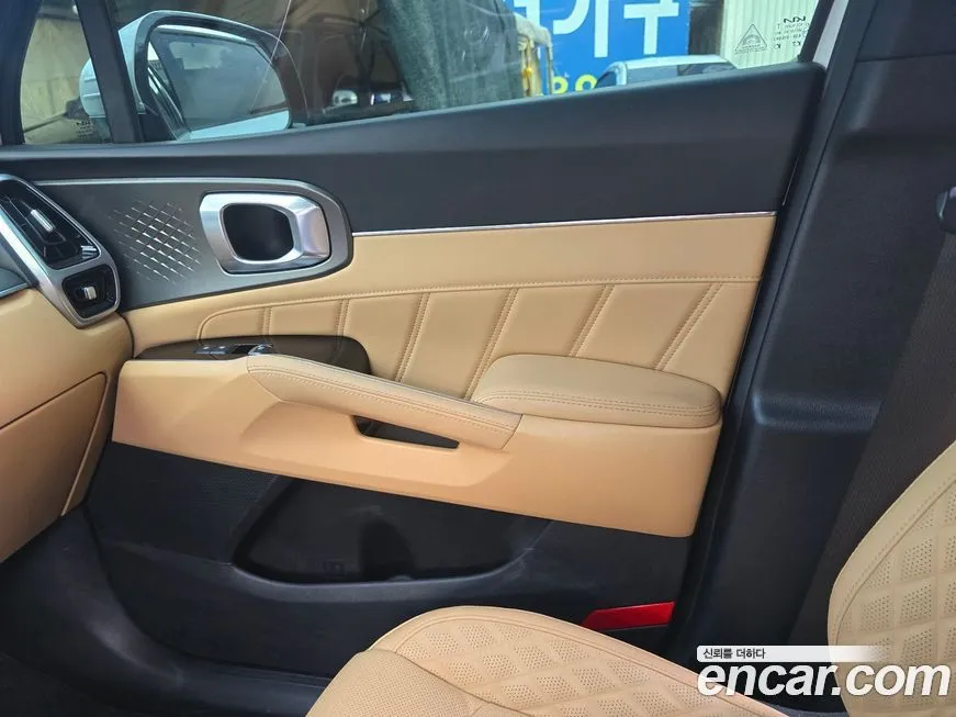 Kia Sorento — фото 10