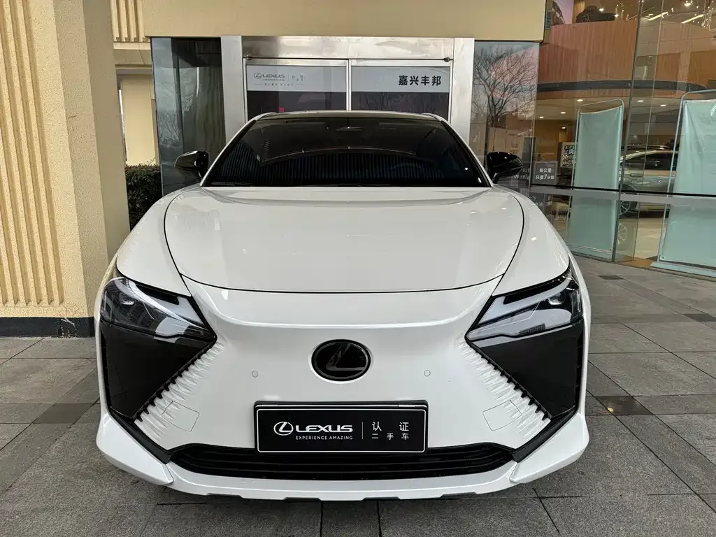 Lexus RZ — фото 2